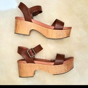 Platform sandals